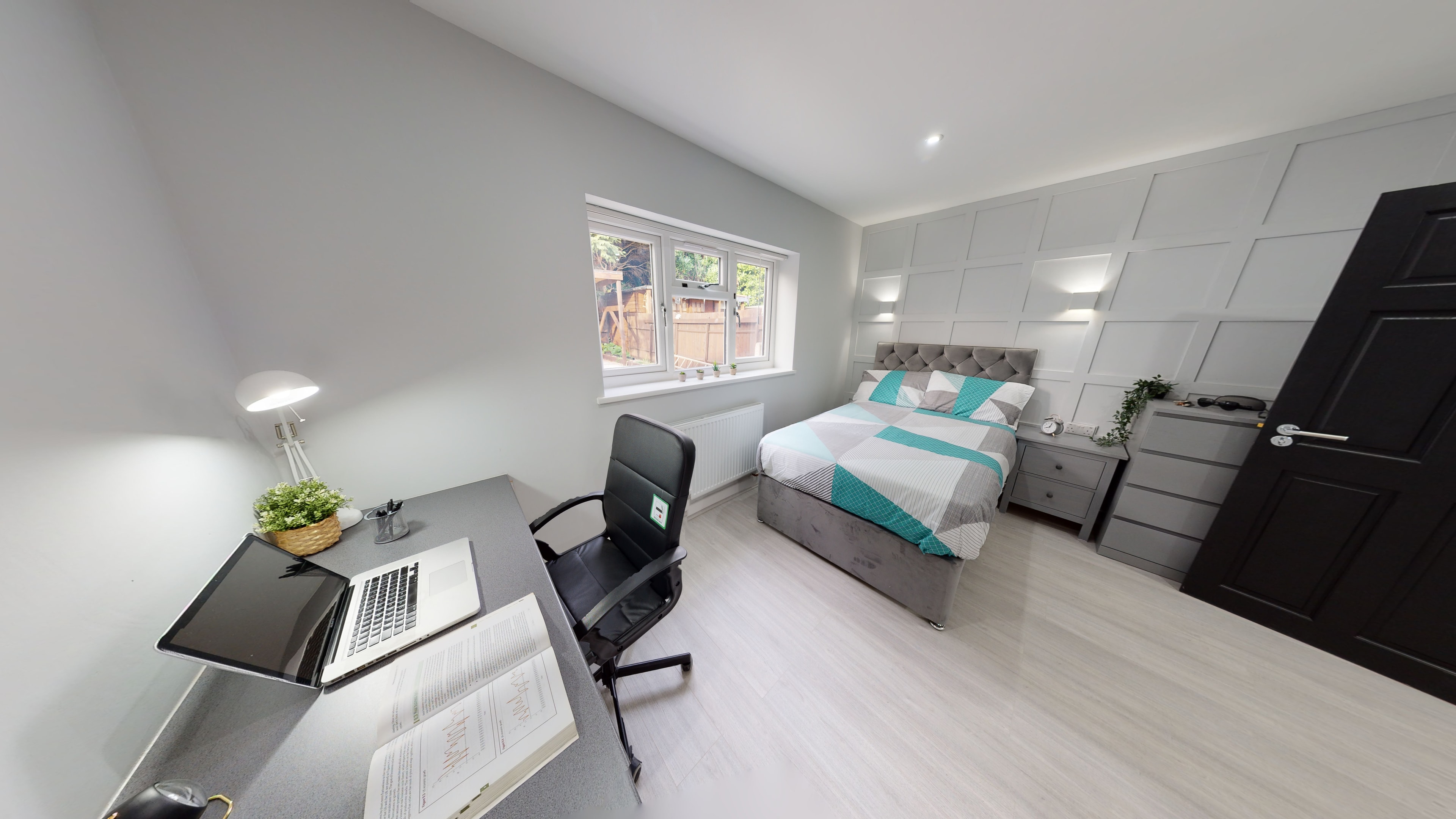 264 Charter Avenue — 5-Bed House